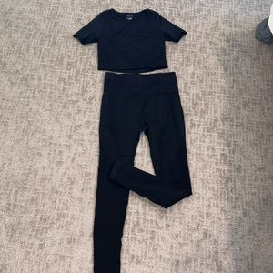 Women’s compression workout set with butt scrunch leggings